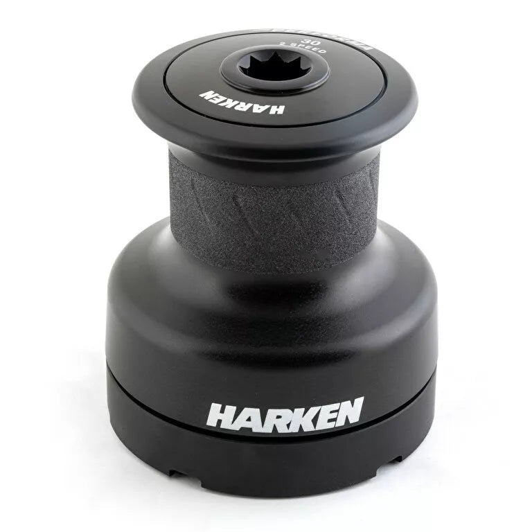 The new Performa 30.2 plain top winch is Harken's smallest two-speed winch. It was originally designed to meet the power requirements of the increasingly powerful Mini Transat 6.5 fleet. This version will replace our 32.2A winches which relied on previous generation engineering aboard boats like the J80.