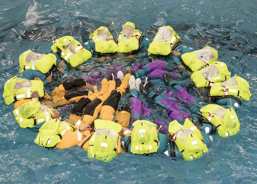 Spinlock Inflatable Life Jackets at SendIt Sailing and senditsailing.com