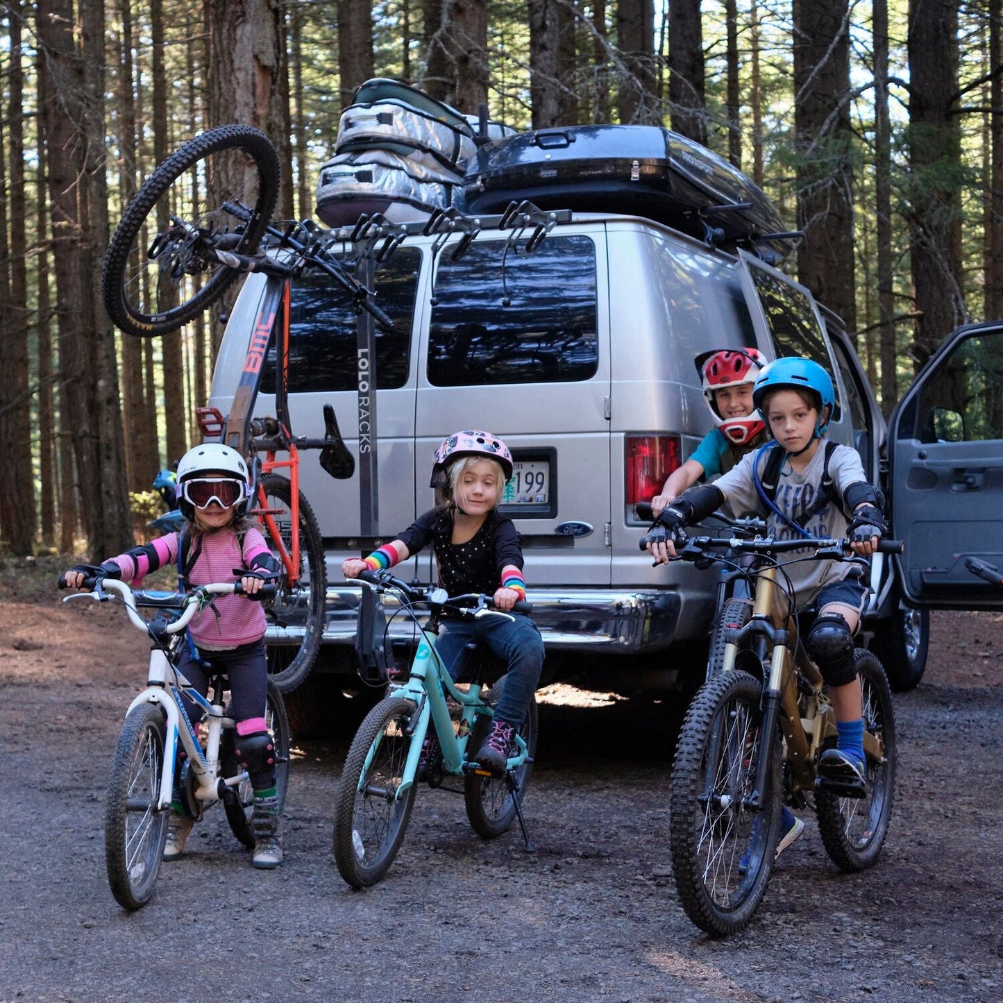 Lolo Racks 6 bike rack for 2" hitch with standard pull pin tilting