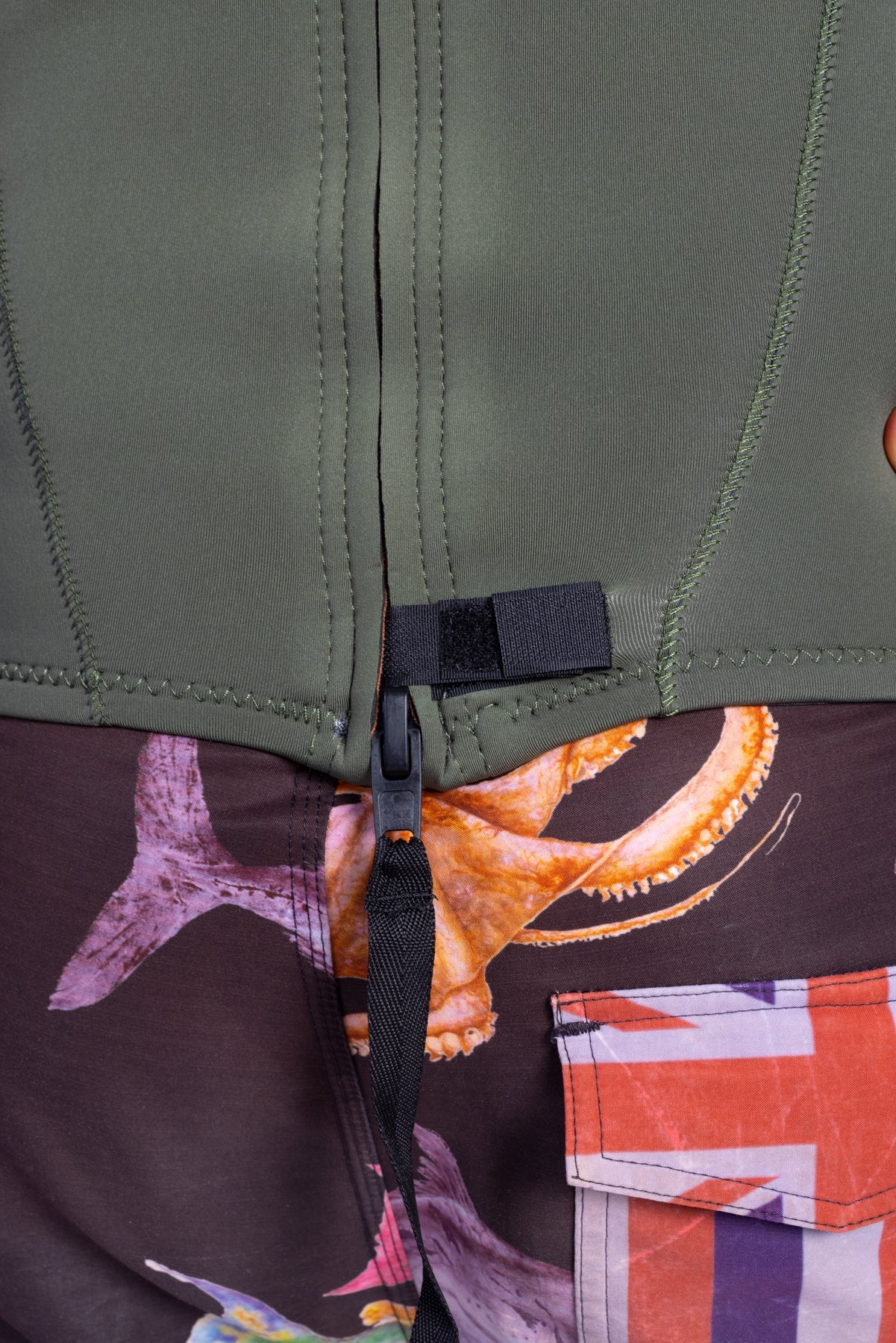 Men's Ranger Green Rear-zip Surf Top v1